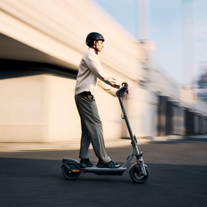 Segway F3 eKickScooter